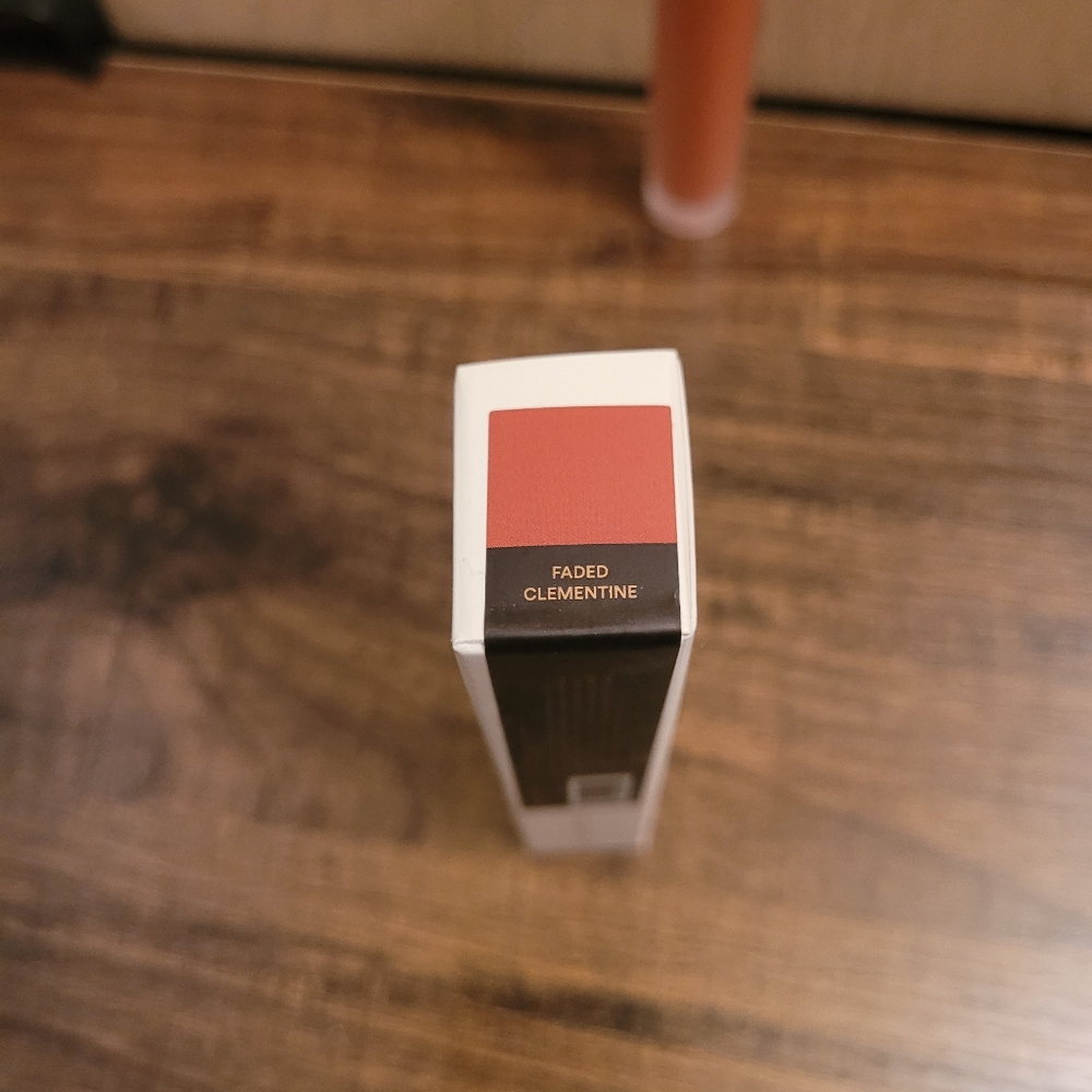 Em Cosmetics True Gloss Faded Clementine - Picture 2 of 2